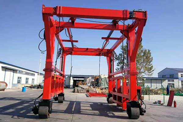 集裝箱搬運機(jī)